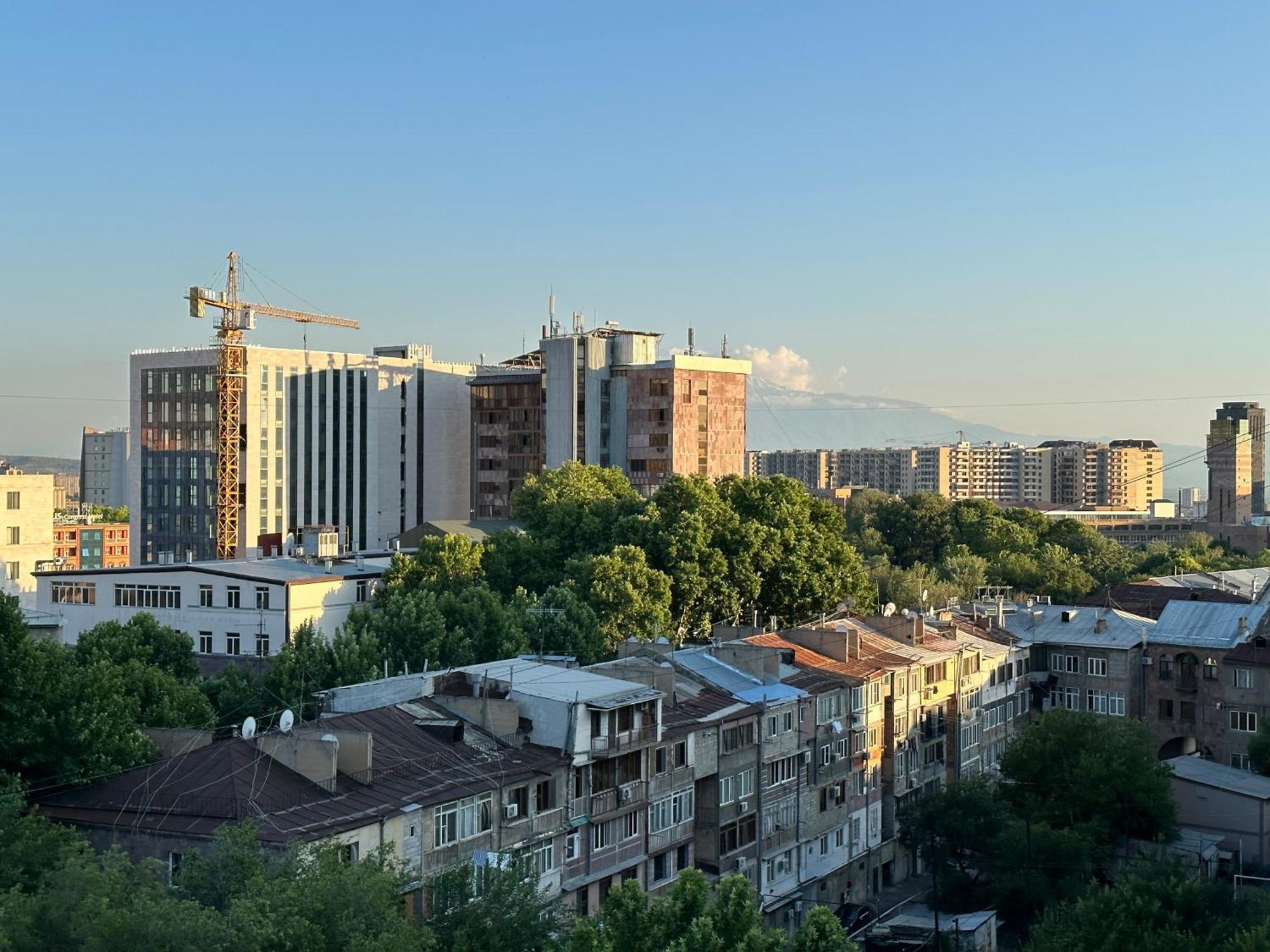 Yeznik Koghbatsi - Amiryan Crossroads 1 Bedroom Comfy Apartment With Balcony Ko100 Erevan Exterior foto